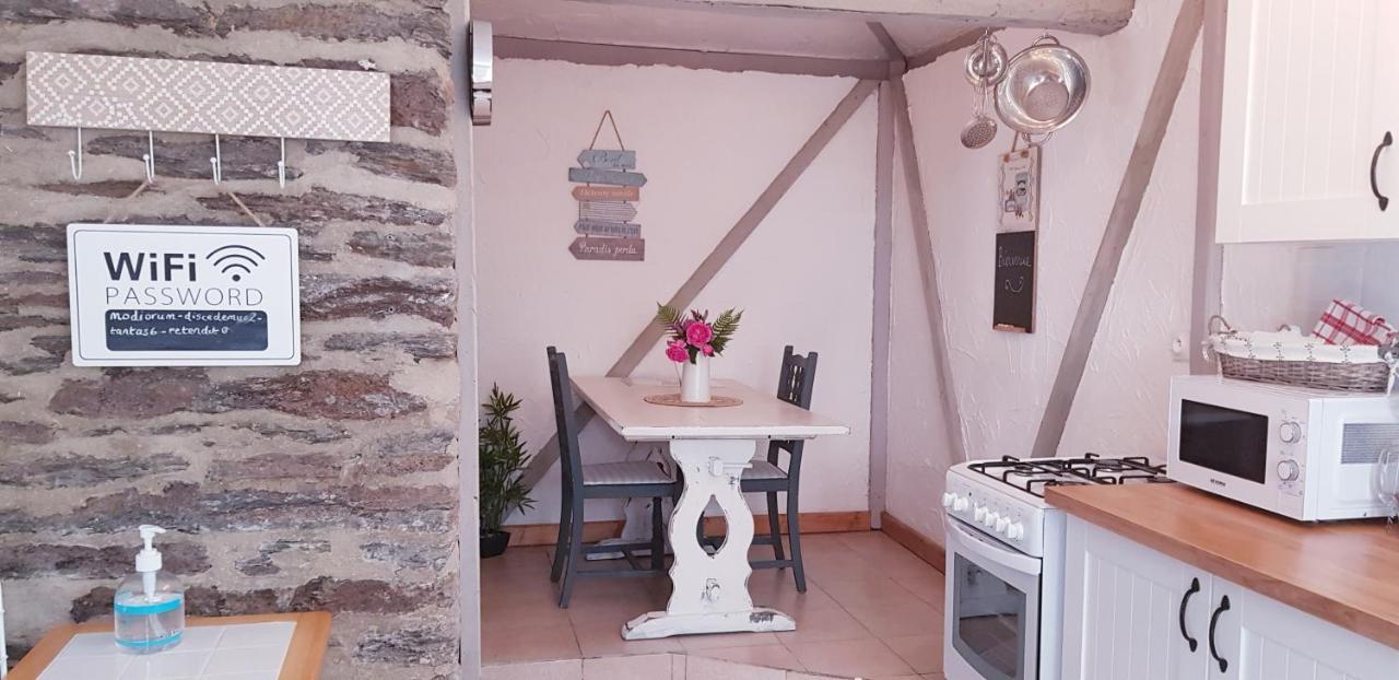 Le Vieux Moulin Gites - A Charming Stone Cottage With Garden View And Seasonal Pool Guégon 外观 照片