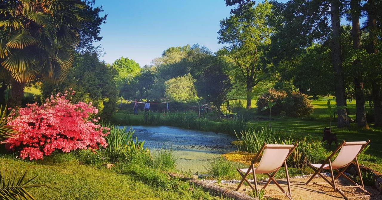 Le Vieux Moulin Gites - A Charming Stone Cottage With Garden View And Seasonal Pool Guégon 外观 照片